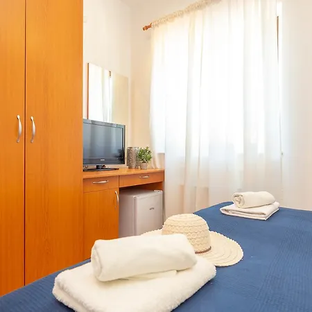 Mondo Konukevi 3*